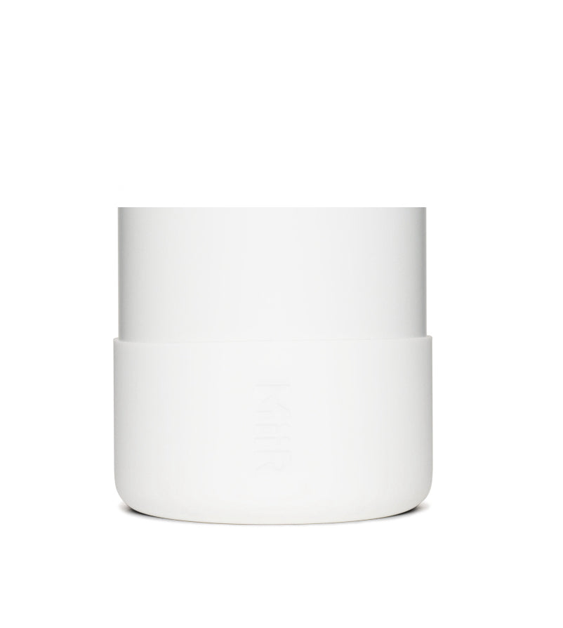 silicone-boot-s0 Silicone_Boot_32oz_42oz_White_Studio_0821_On_Bottle_7c7df284-5bee-4f24-a031-14b02db7328f__SLB1PN34001.jpg