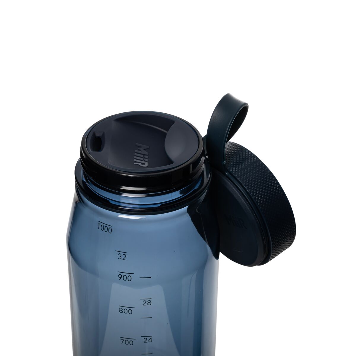 everywhere-bottle-r8 WebPDP-33oz_Everywhere_Bottle_TidalBlue__EWB1PN32215_X2Studio_TetherTwist.jpg