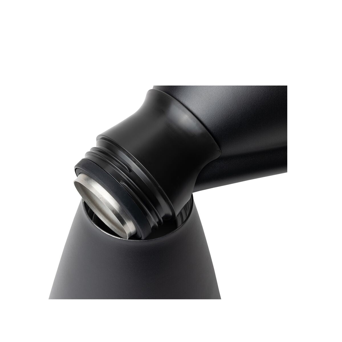 new-standard-carafe-x7 WebPDP-Carafe_Black_Studio_0722_45_Deg_Top_Staged__CAR1SVOS002.jpg