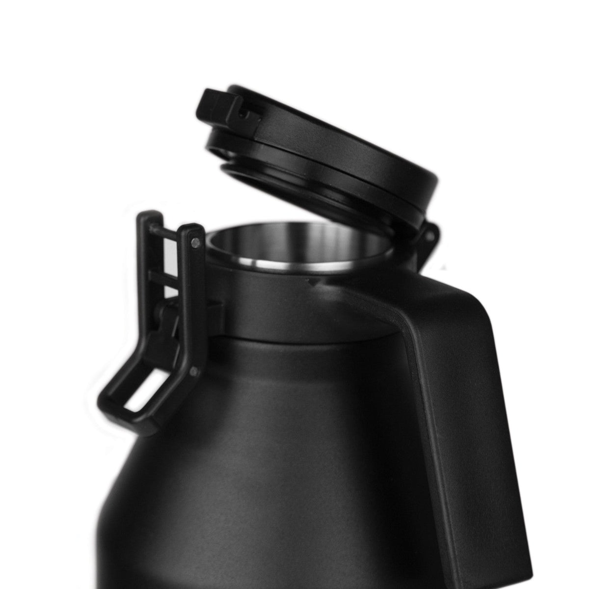64oz-growler-z2 growlerdetail1_f7b2c86e-8bb8-40fc-b9ae-6f2e9d01276f__402220.jpg